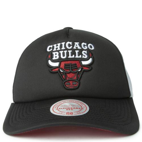 NBA OFF THE BACKBOARD BULLS TRUCKER HAT
